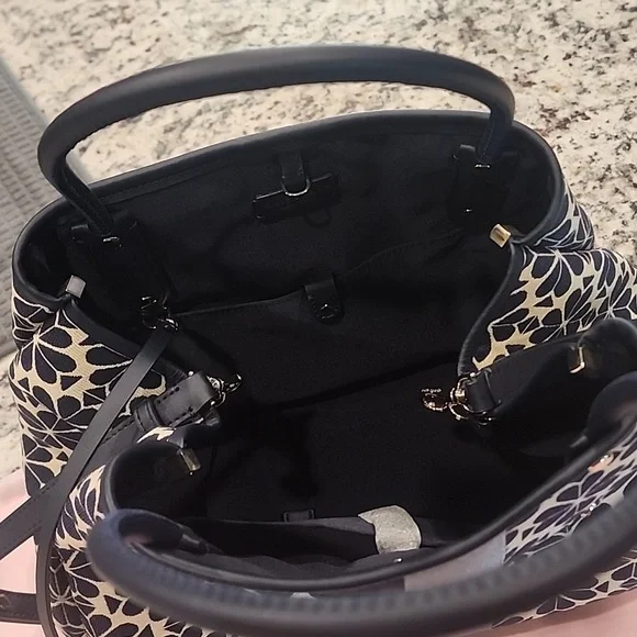 Kate Spade bag - Picture 3 of 8